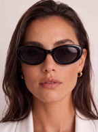 Lola - Black - Smoke Lens