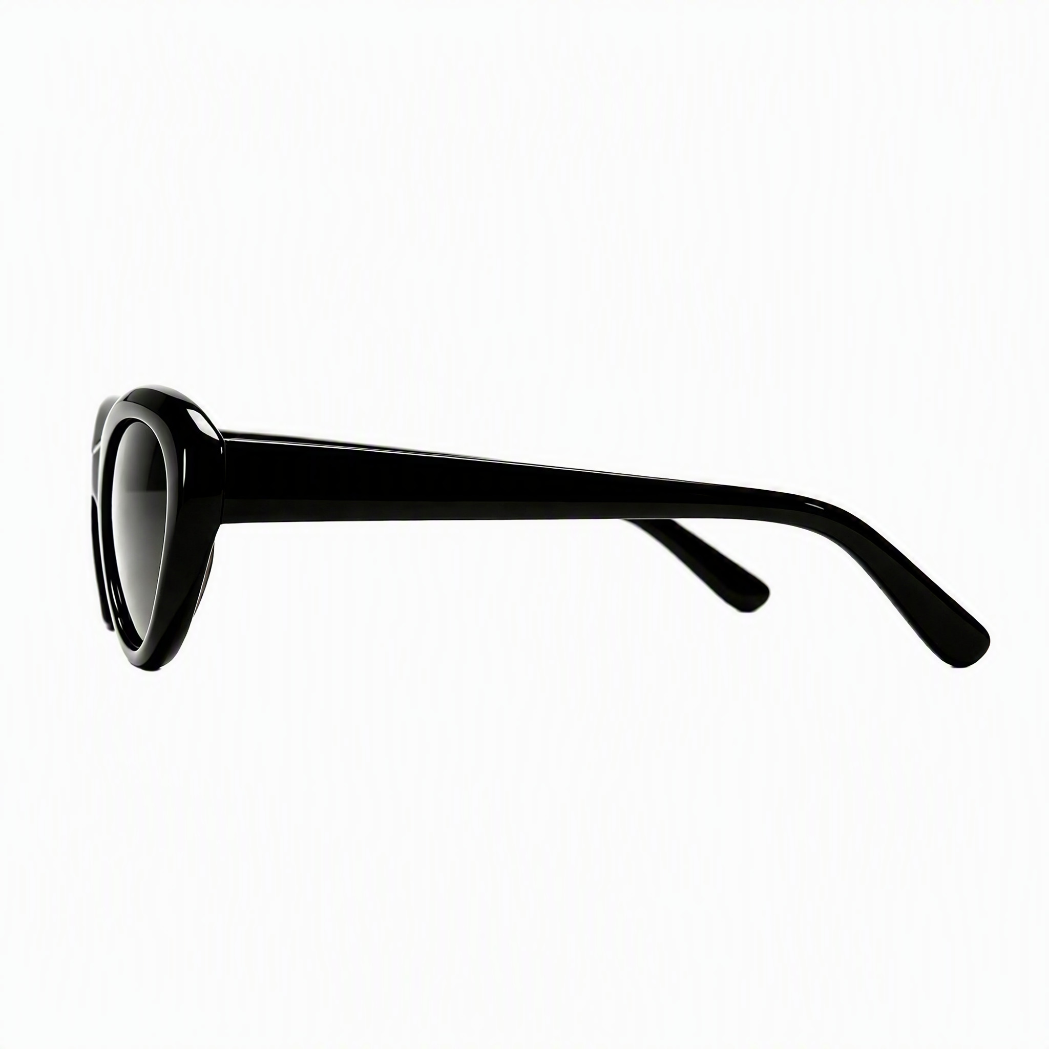 Lola - Black - Smoke Lens