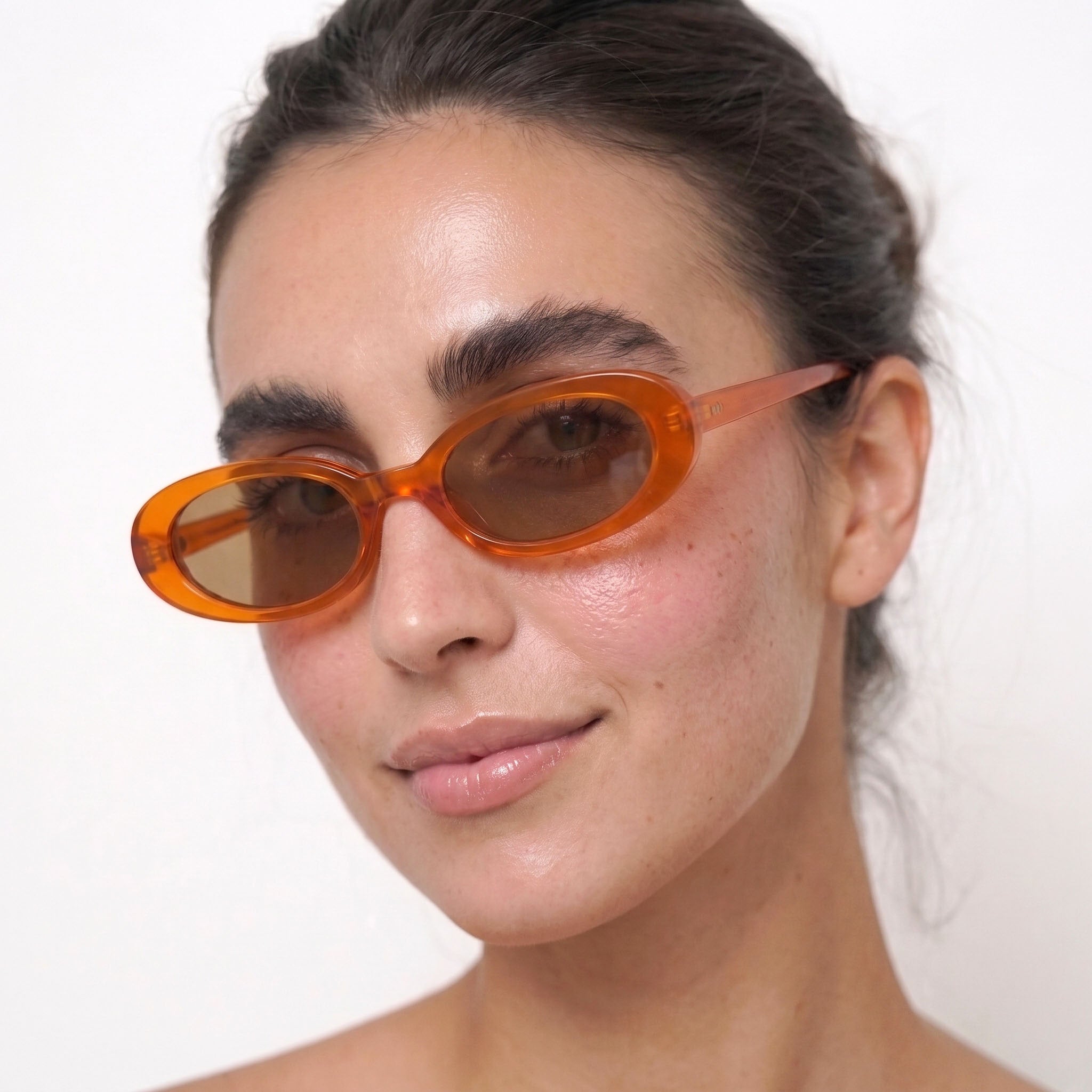 Mila - Cognac - Champagne Amber Lens