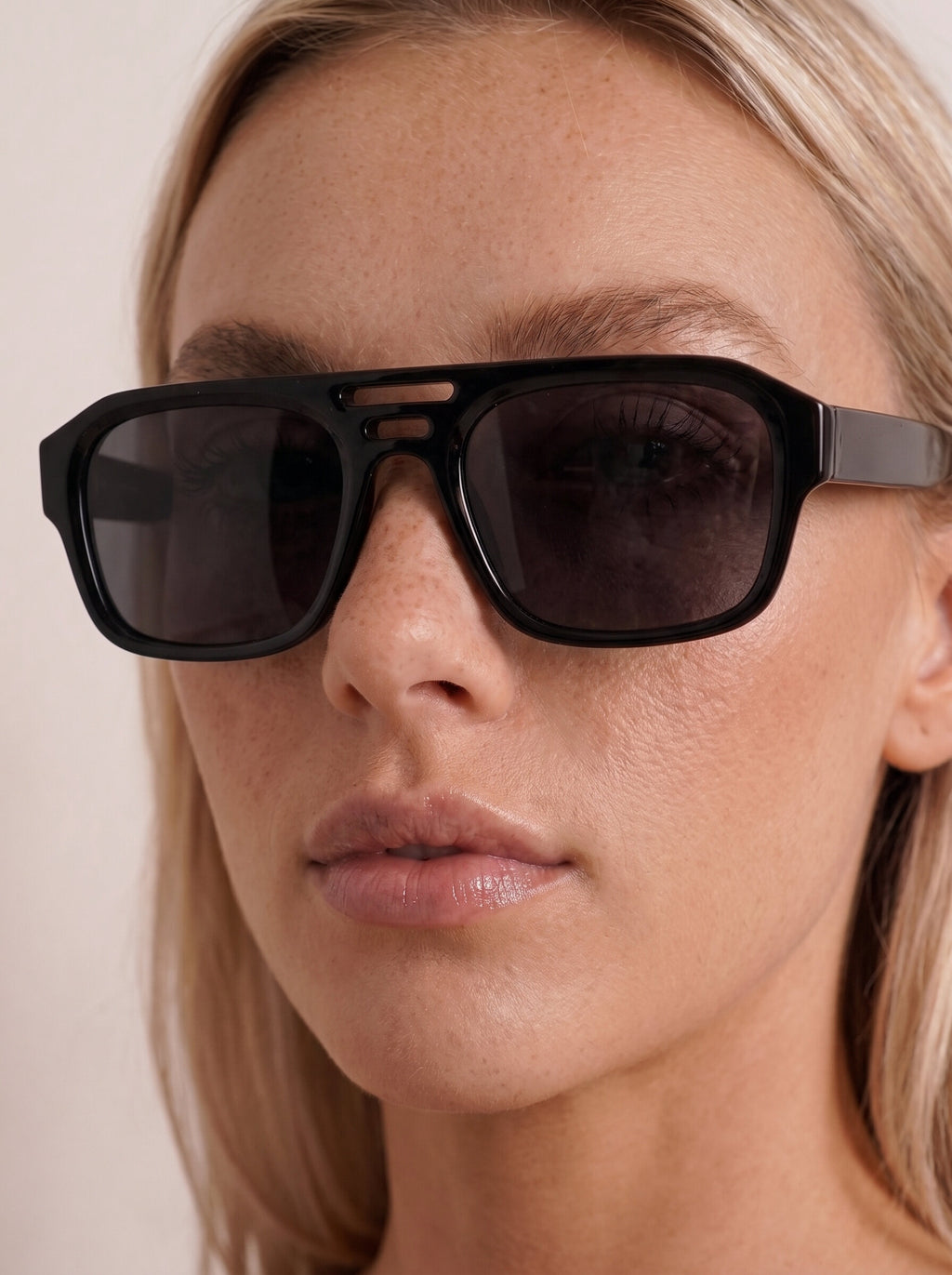 Romy - Black - Smoke Lens - Polarized