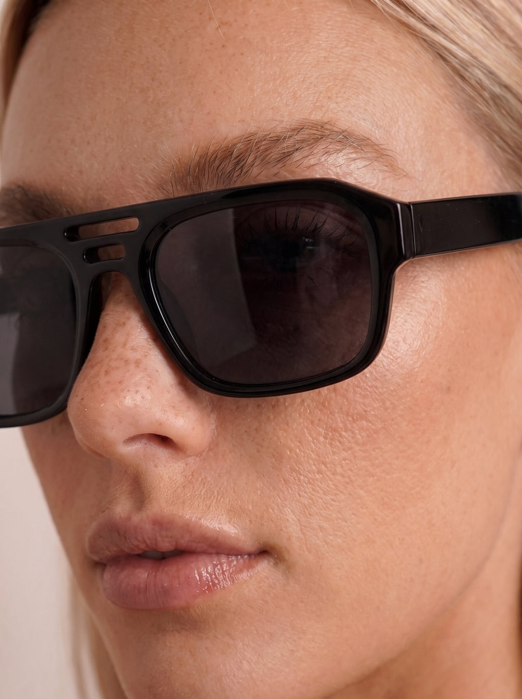 Romy - Black - Smoke Lens - Polarized